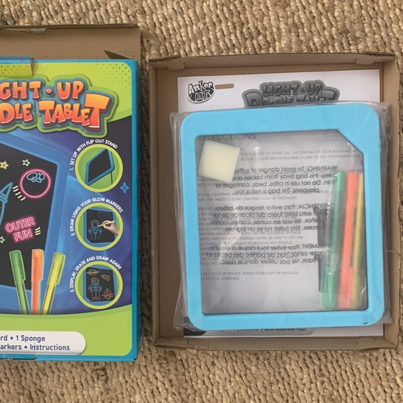 *NEW* Anker Art Light-Up Doodle Tablet - Picture 6 of 6
